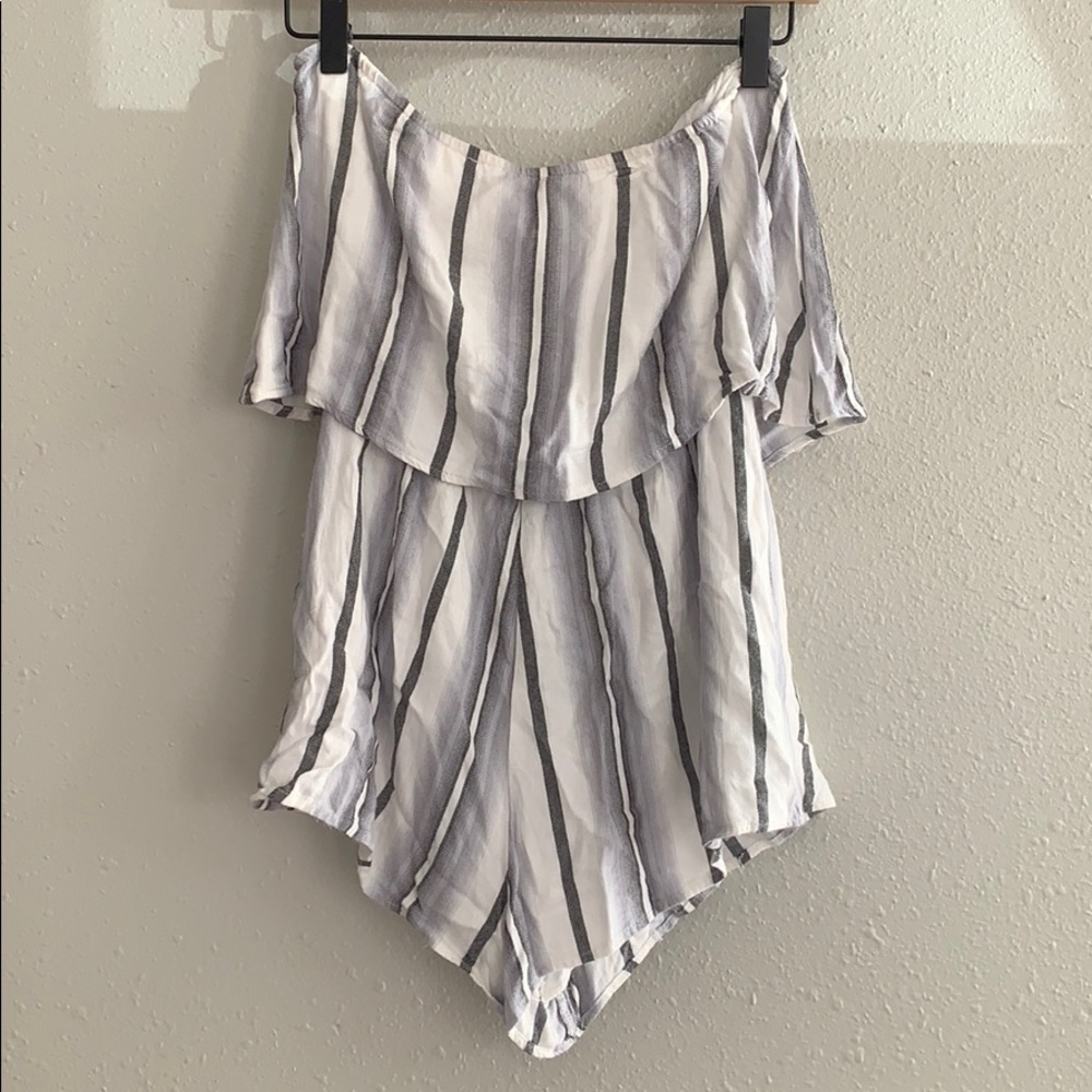 Honey Belle Strapless Striped Romper - M - Picture 3 of 3